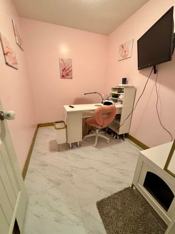 9434 N BOATMAN HILL RD, Columbia, MO 65202