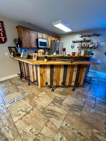 9434 N BOATMAN HILL RD, Columbia, MO 65202