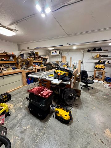 9434 N BOATMAN HILL RD, Columbia, MO 65202