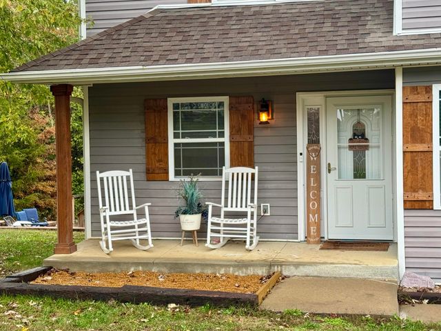 9434 N BOATMAN HILL RD, Columbia, MO 65202