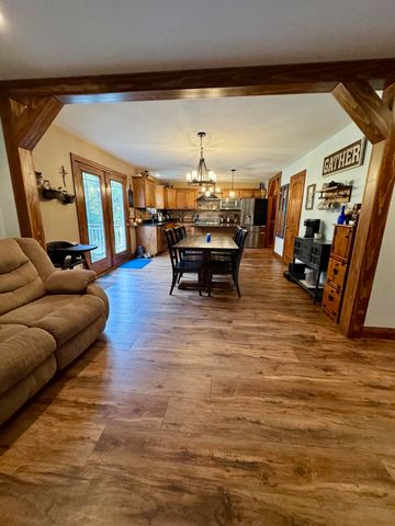 9434 N BOATMAN HILL RD, Columbia, MO 65202