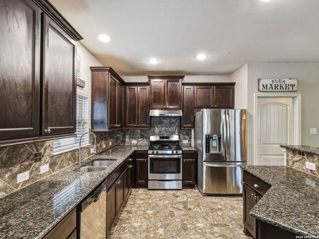 27015 N Oleander Chase, Boerne, TX 78015