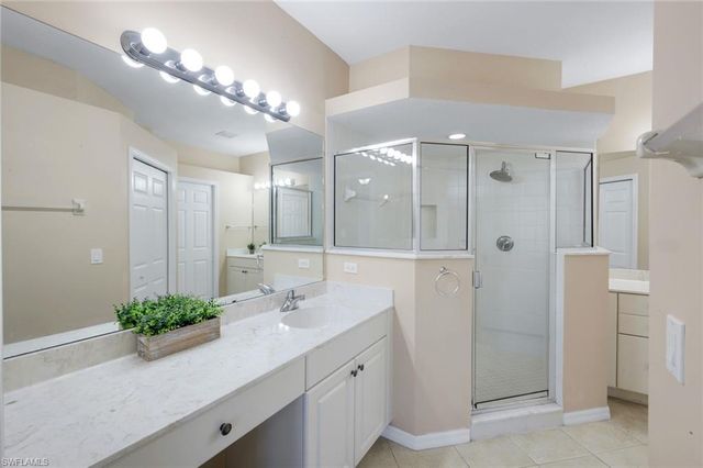 28120 Donnavid CT 104, Bonita Springs, FL 34135