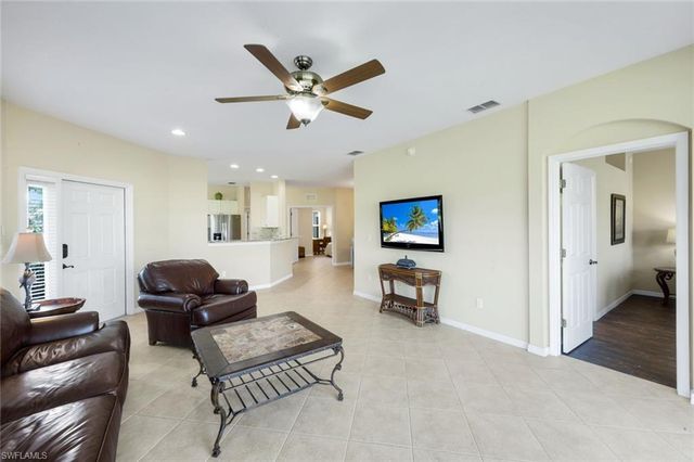 28120 Donnavid CT 104, Bonita Springs, FL 34135