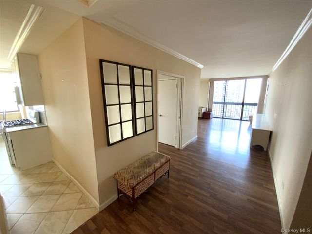 27110 Grand Central Parkway 16N, Floral Park, NY 11005