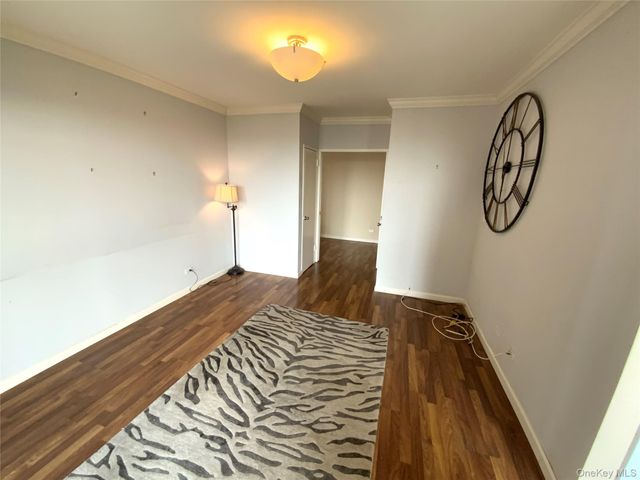 27110 Grand Central Parkway 16N, Floral Park, NY 11005