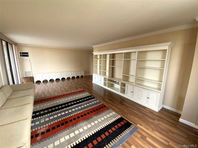 27110 Grand Central Parkway 16N, Floral Park, NY 11005