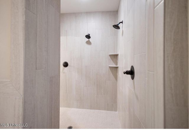 878 Coahoma Court, Nesbit, MS 38651