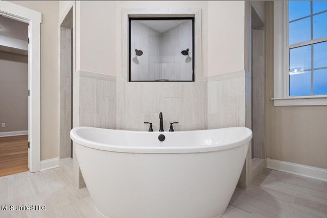 878 Coahoma Court, Nesbit, MS 38651