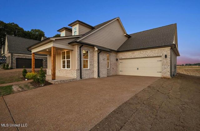 878 Coahoma Court, Nesbit, MS 38651