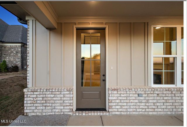 878 Coahoma Court, Nesbit, MS 38651