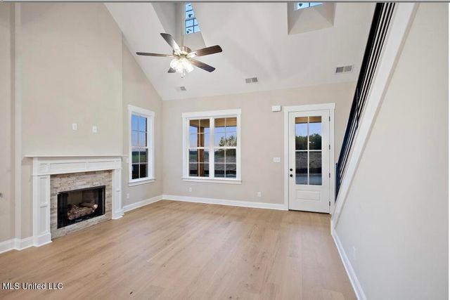 878 Coahoma Court, Nesbit, MS 38651