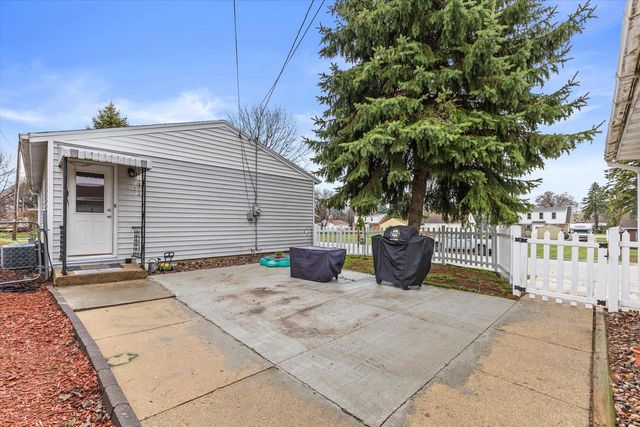 6239 S Kirkwood AVENUE, Cudahy, WI 53110