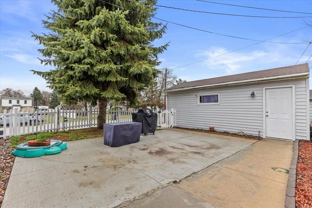 6239 S Kirkwood AVENUE, Cudahy, WI 53110