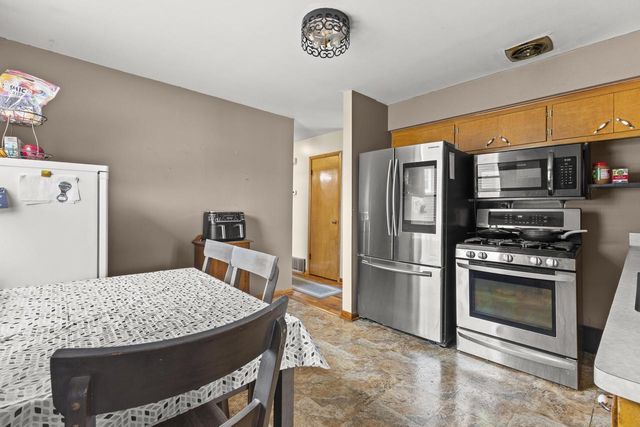 6239 S Kirkwood AVENUE, Cudahy, WI 53110