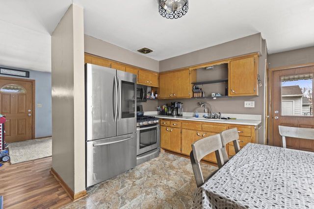 6239 S Kirkwood AVENUE, Cudahy, WI 53110