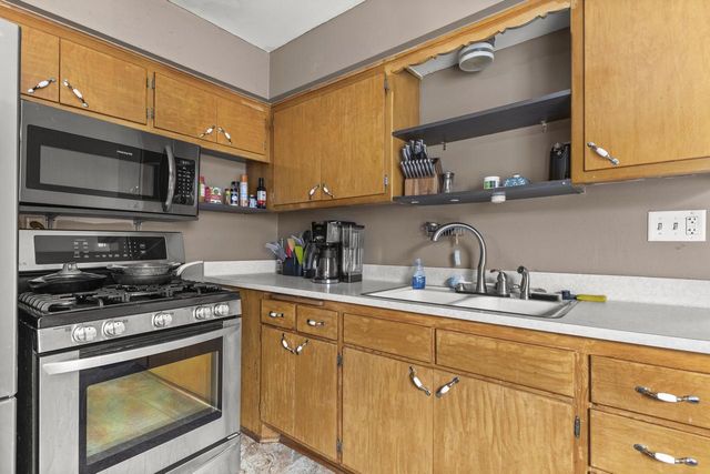 6239 S Kirkwood AVENUE, Cudahy, WI 53110
