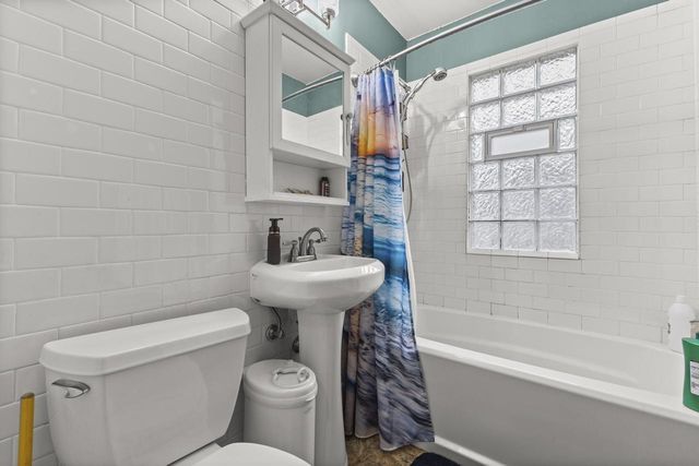 6239 S Kirkwood AVENUE, Cudahy, WI 53110