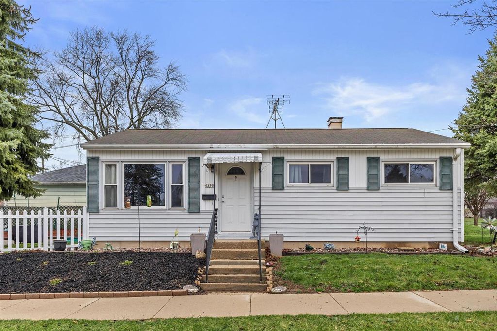 6239 S Kirkwood AVENUE, Cudahy, WI 53110