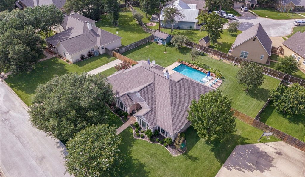 1108 Honeysuckle LN, Caldwell, TX 77836 — photo 2