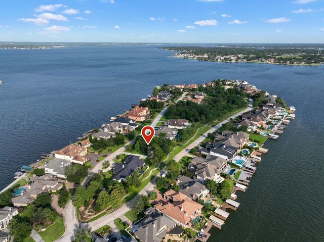 38 Benthaven E, Montgomery, TX 77356