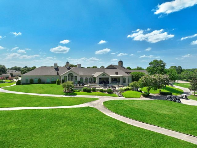 38 Benthaven E, Montgomery, TX 77356