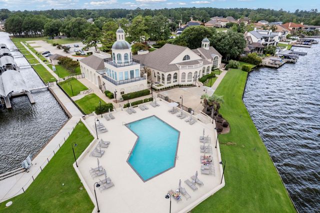 38 Benthaven E, Montgomery, TX 77356