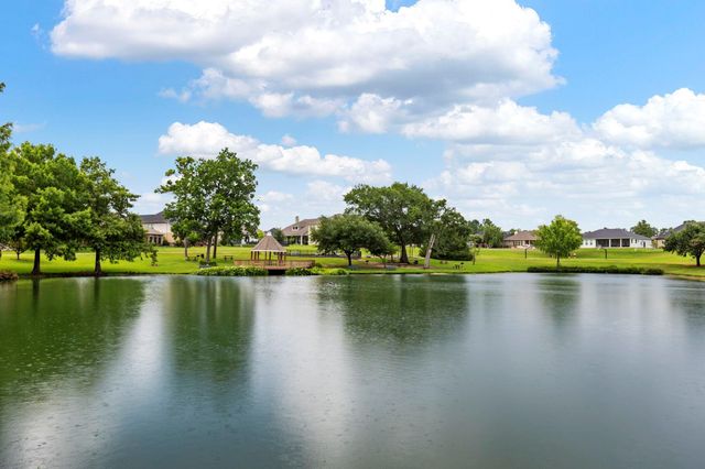 38 Benthaven E, Montgomery, TX 77356