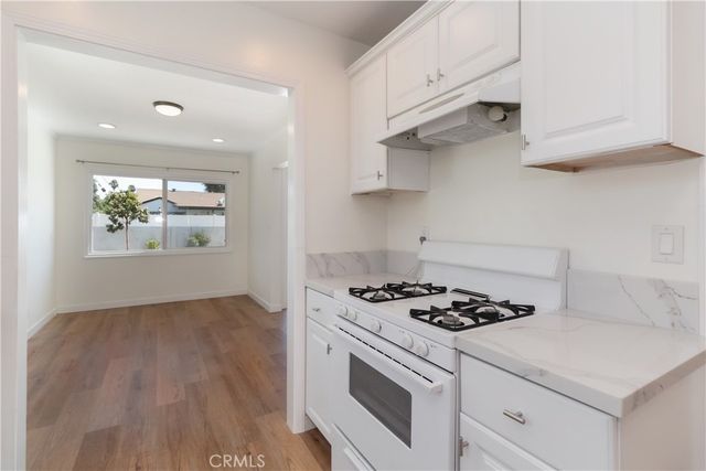 11000 Gaviota Avenue, Granada Hills, CA 91344