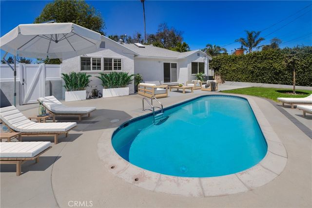 11000 Gaviota Avenue, Granada Hills, CA 91344
