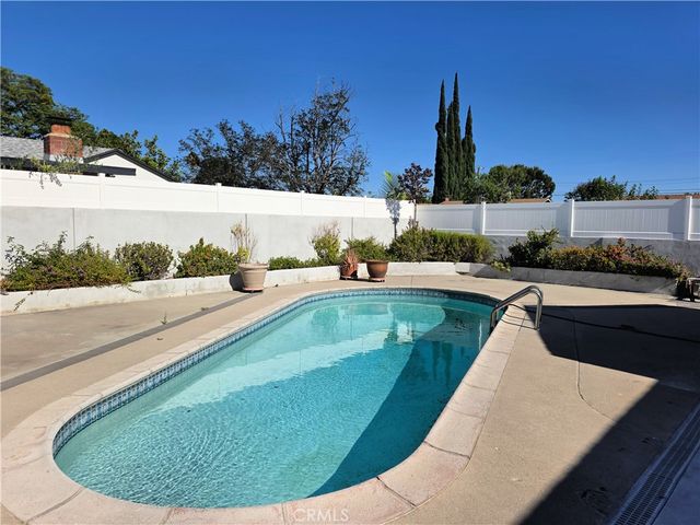 11000 Gaviota Avenue, Granada Hills, CA 91344