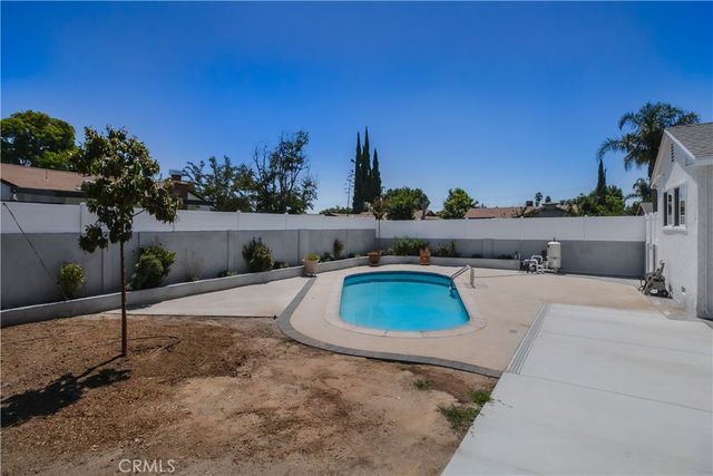 11000 Gaviota Avenue, Granada Hills, CA 91344