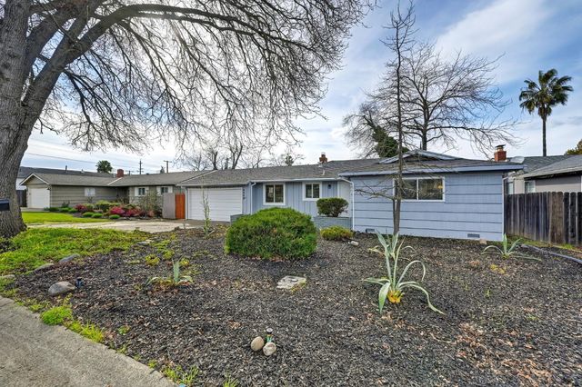 4009 Fairwood Way, Carmichael, CA 95608