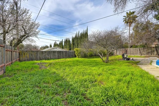 4009 Fairwood Way, Carmichael, CA 95608