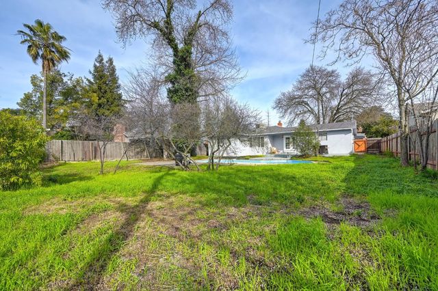 4009 Fairwood Way, Carmichael, CA 95608