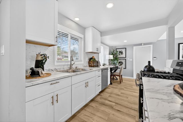 4009 Fairwood Way, Carmichael, CA 95608