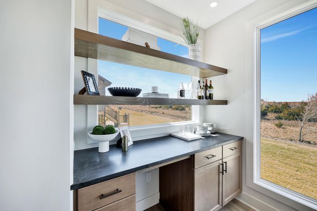 3247 N Bedford St, Wichita, KS 67226