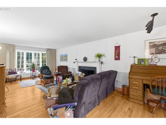 4010 Nw ELMWOOD Dr, Corvallis, OR 97330