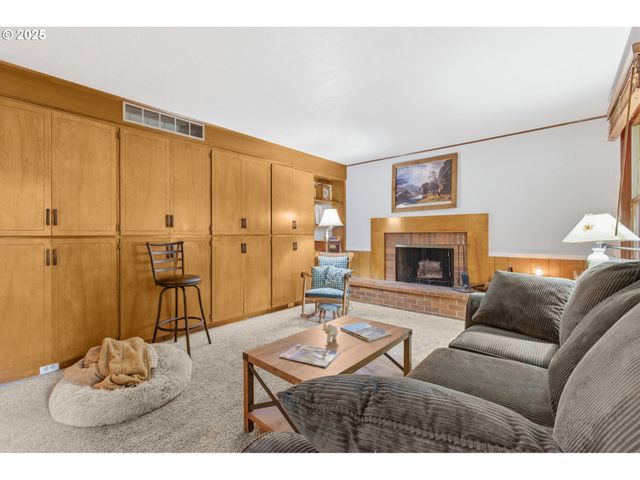 4010 Nw ELMWOOD Dr, Corvallis, OR 97330