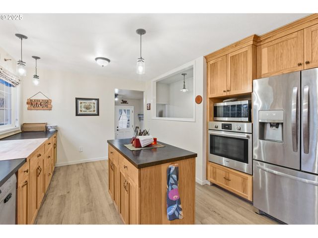 4010 Nw ELMWOOD Dr, Corvallis, OR 97330