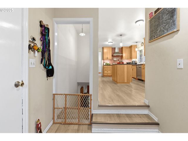 4010 Nw ELMWOOD Dr, Corvallis, OR 97330