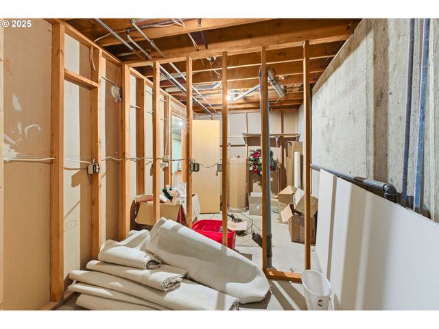 4010 Nw ELMWOOD Dr, Corvallis, OR 97330