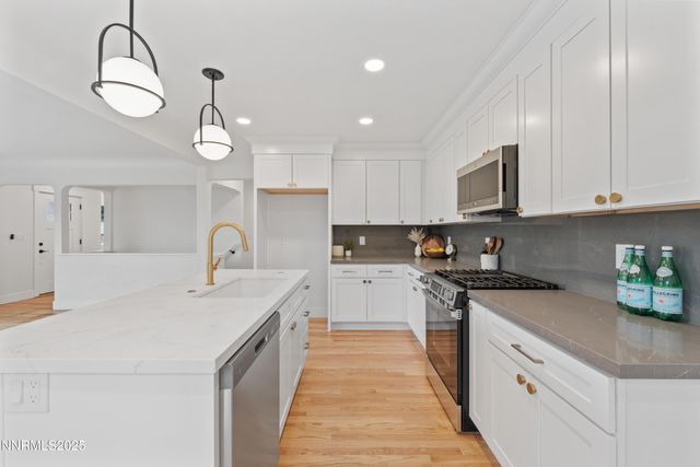 625 Hunter Lake Drive, Reno, NV 89509