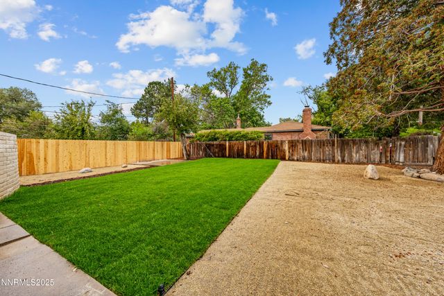 625 Hunter Lake Drive, Reno, NV 89509