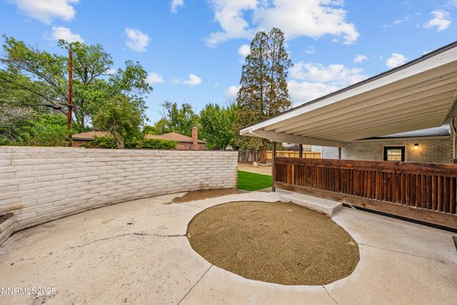 625 Hunter Lake Drive, Reno, NV 89509