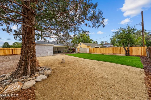 625 Hunter Lake Drive, Reno, NV 89509