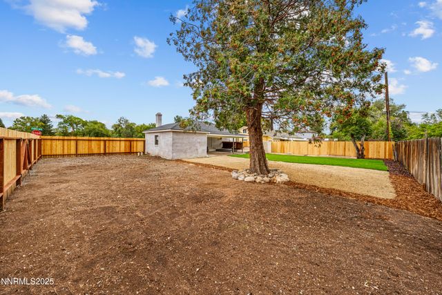 625 Hunter Lake Drive, Reno, NV 89509