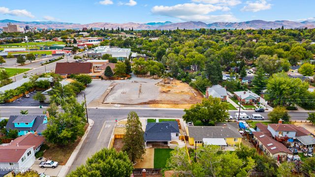 625 Hunter Lake Drive, Reno, NV 89509