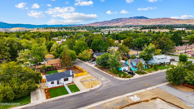 625 Hunter Lake Drive, Reno, NV 89509