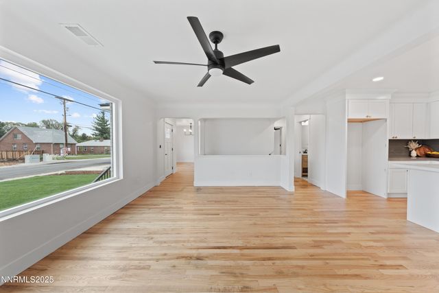 625 Hunter Lake Drive, Reno, NV 89509